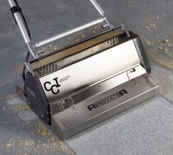 CCI Austria PRO 45 – CRB stroj na koberce pro velké plochy
